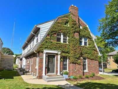 4053 North Bartlett AVENUE #1615 E Kenmore Pl