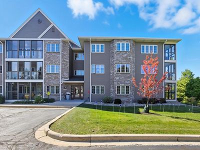 201 Oconomowoc PARKWAY #201