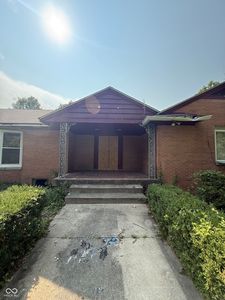 1910 S Arlington Ave
