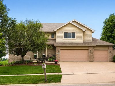 22104 Pembrook Dr