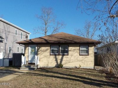 3009 Hiawatha Avenue