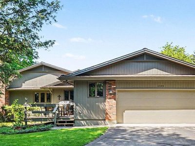 3598 Charlevoix Dr SE #116