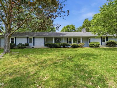 808 Chippendale Rd