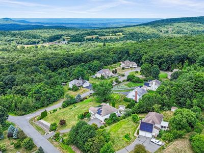 27 Spring Hill Rd