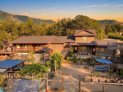 101 Rocky Knoll Ln