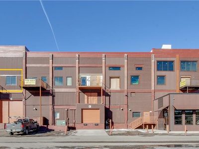 1363 Montana Ave SUITE 302-C2