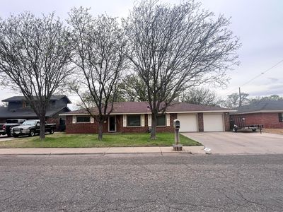 323 Centre St