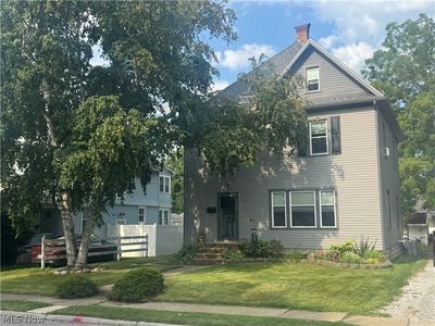 219 N Elm St