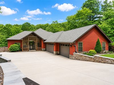 20 Syston Ln