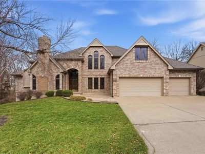 71 The Woodlands Dr