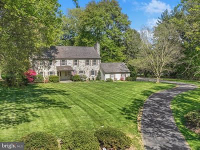 7 Locust Ln