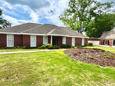 3000 Old Farm Rd
