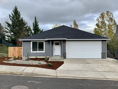 945 SE Golden Eagle Ave