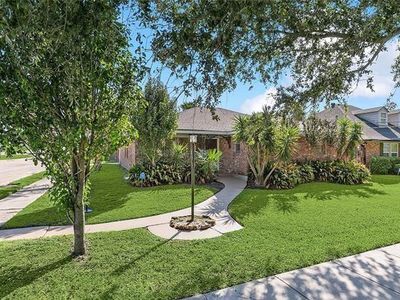 6151 Charlotte Dr