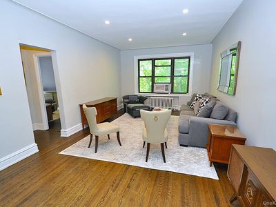 143 Garth Road #4P