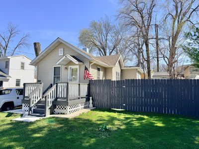 802 Valley Ave