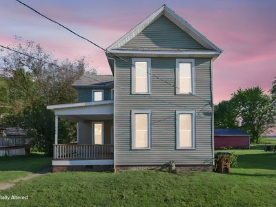 304 E Lutz Ave