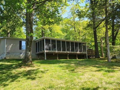 218 Meadow Ln