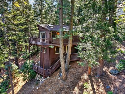 526 Rose Ln