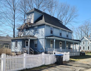 18 Cottage St