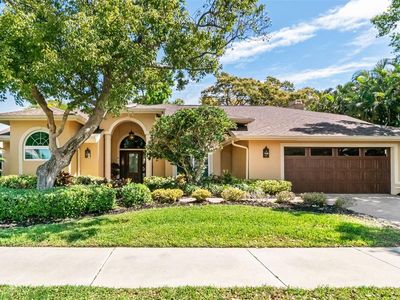 8309 Shadow Pine Way