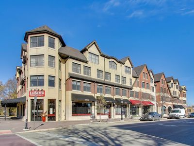 10 E Burlington St UNIT 2B