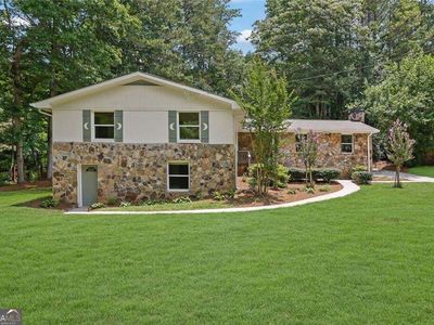 2270 Addison Rd NE