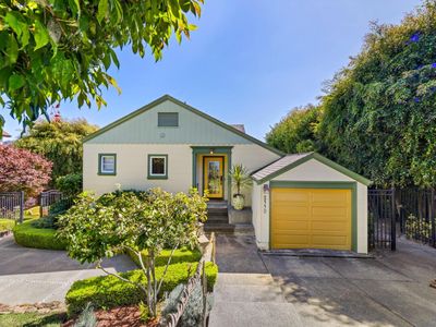 2350 Paradise Drive