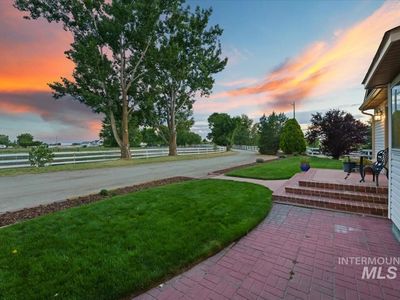 7590 Elko Ln