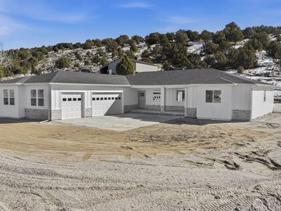 452 Country Club Plz