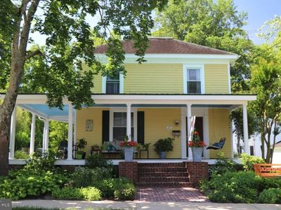 104 Riverton Ave
