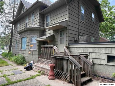 214 1st St NW