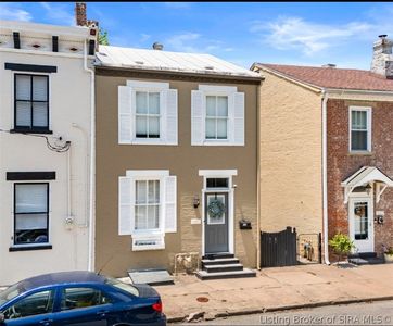 605 Walnut Street