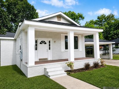 2244 Georgia St
