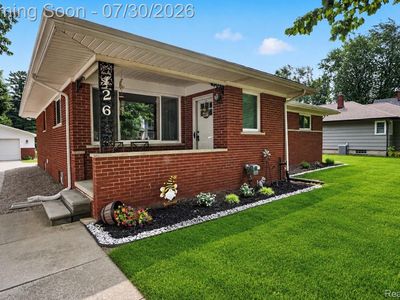 Property at 426 N Main St, Almont, MI