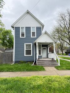 529 Carrier St NE