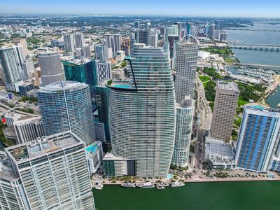 300 Biscayne Boulevard Way #3404