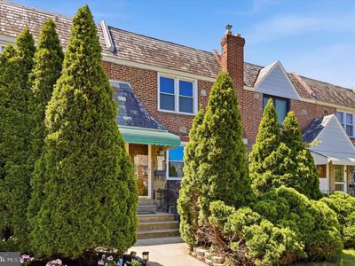 Property at 232 Le Carra Dr, Lansdowne, PA