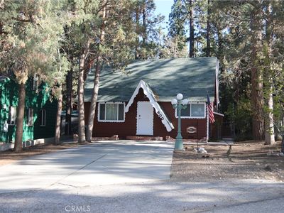 400 Shakespeare Ln