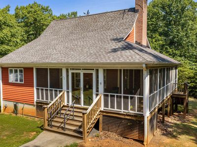 363 Bridgeport Rd
