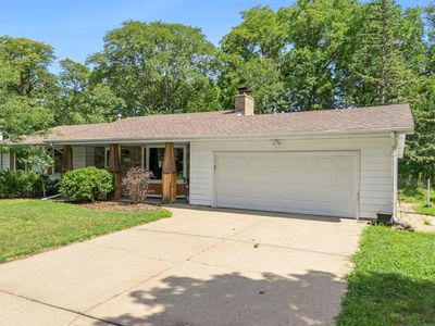 Property at 9725 Queen Rd, Bloomington, MN