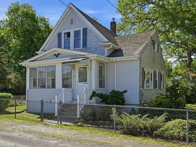 72 Pembroke Ave