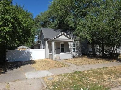 3161 Adams Ave