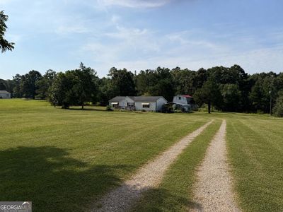 833 Twin Oaks Rd