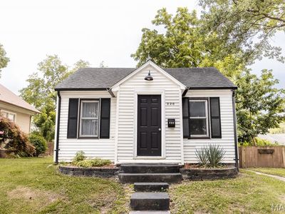 220 W Center St