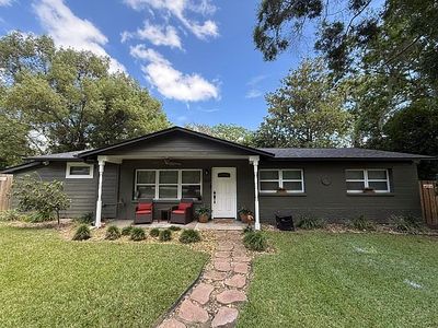 831 NW 55th Ter