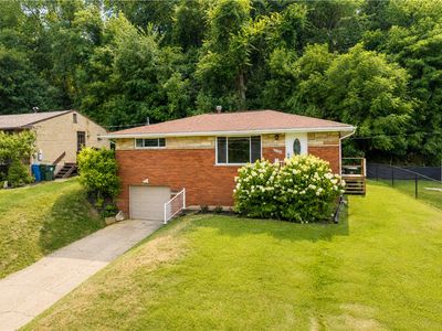 3190 Mayflower Dr