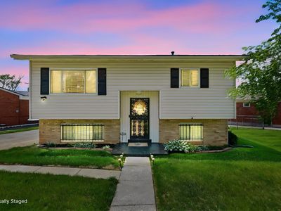 482 Dominican Dr