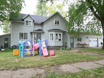 513 W 2nd St