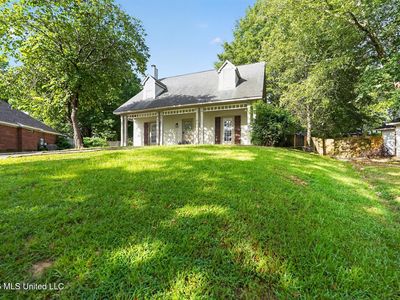 326 Crestview Dr